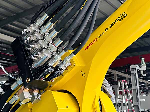 壓鑄周邊設(shè)備噴霧機專用閥：OMAL氣動梭閥